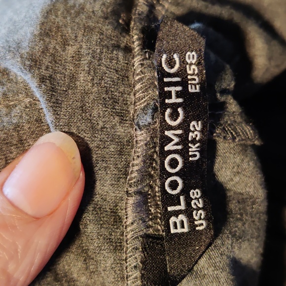 Solid drawstring elastic waist cuffed pants - Picture 10 of 13